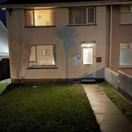 31 End Terrace. Whitehead Exterior foto